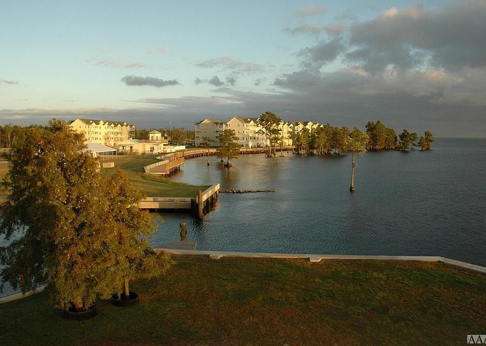 1st image of 148 Wharf Landing Dr Unit B