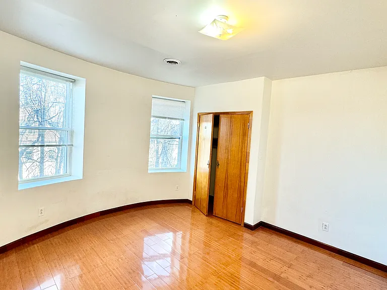 125 Stratford Ave #3 — Photo 9