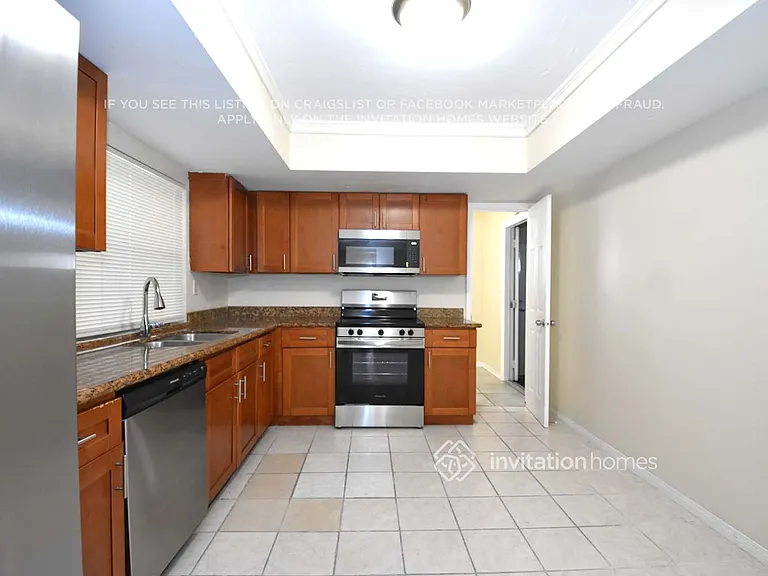 7630 Coral Blvd — Photo 8