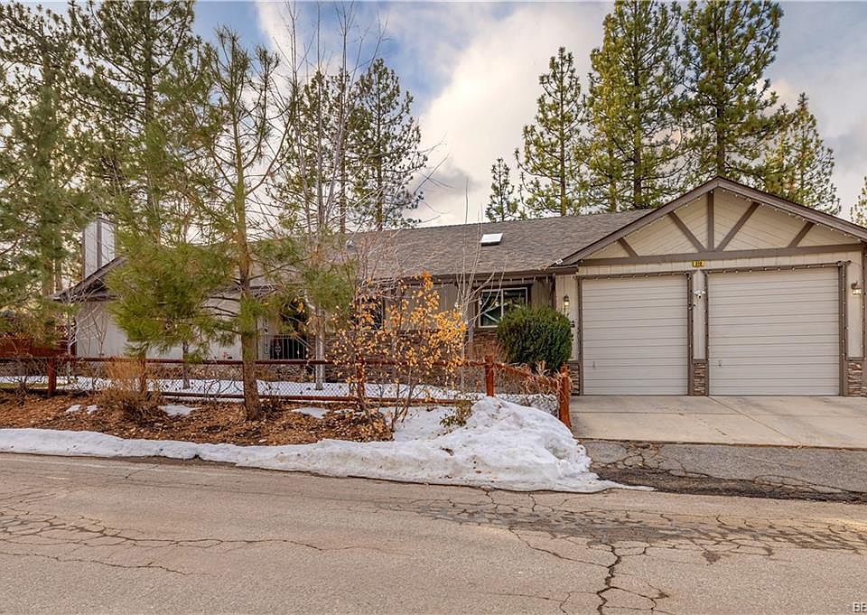 1st image of 310 Teakwood Dr