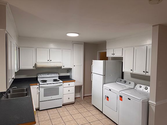 2nd image of 409 N Glen Dr