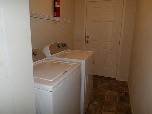 4th image of 229 Blanch Manor St