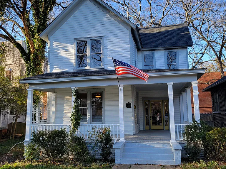 426 Jackson St SE — Photo 2
