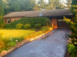 4467 Woodcrest Dr, Hershey, PA 17033