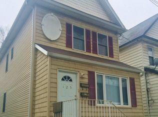 125 Eaton Pl, Staten Island, NY