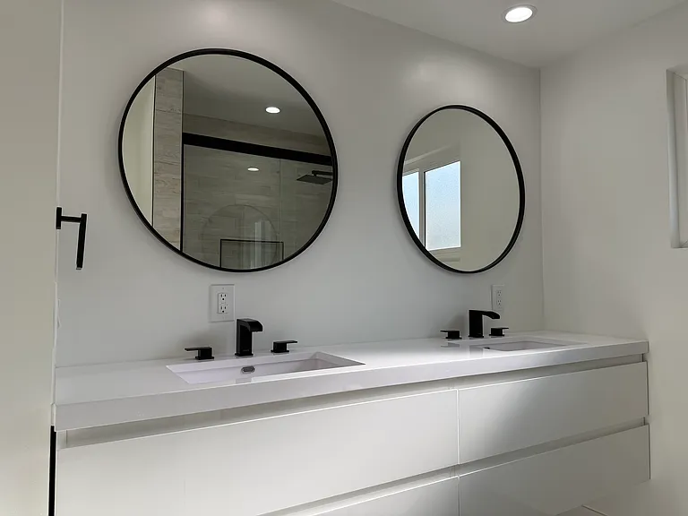 6053 Wilkinson Ave — Photo 11
