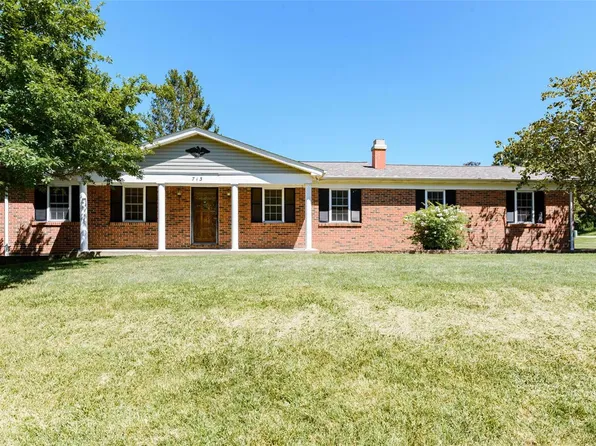 713 Camelot Estates Dr, Hillsboro, MO 63050