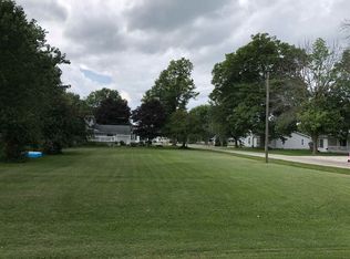 NW 7th Ave, Aledo, IL 61231