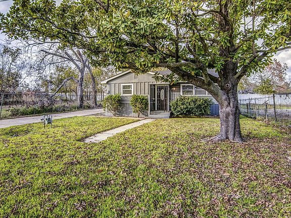 3rd image of 2825 E Crosstimbers St