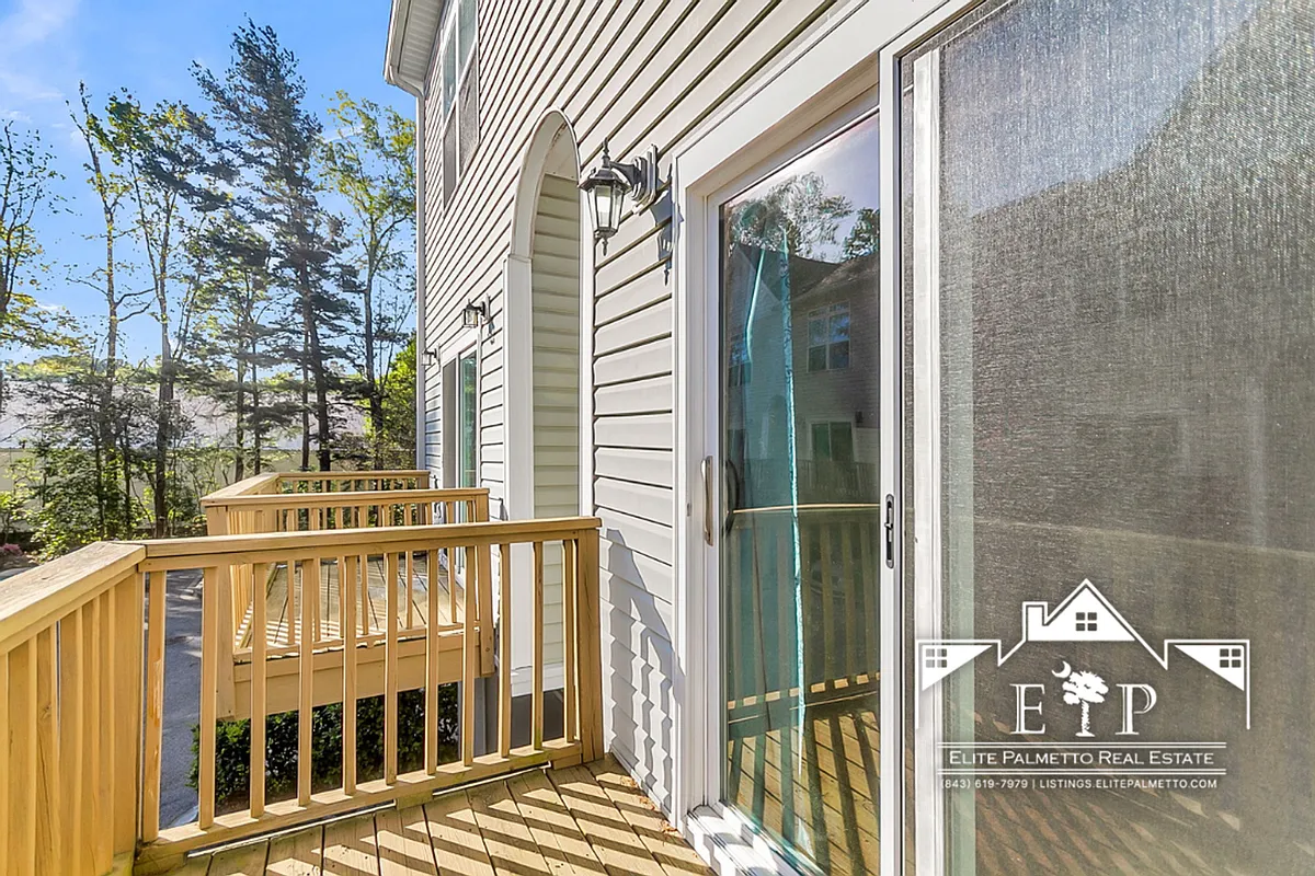 Building Photo - 1815 Dogwood Rd #802