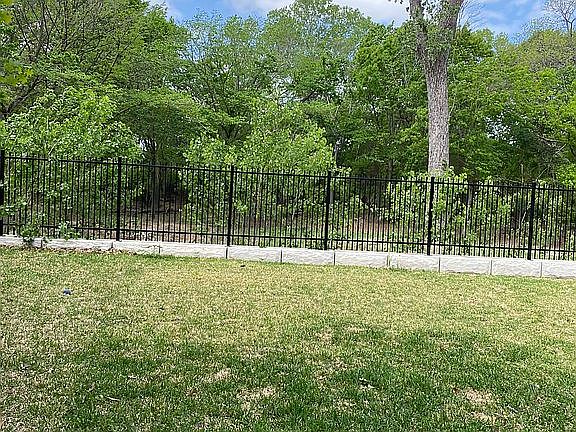 3rd image of 1105 Timber Creek Dr
