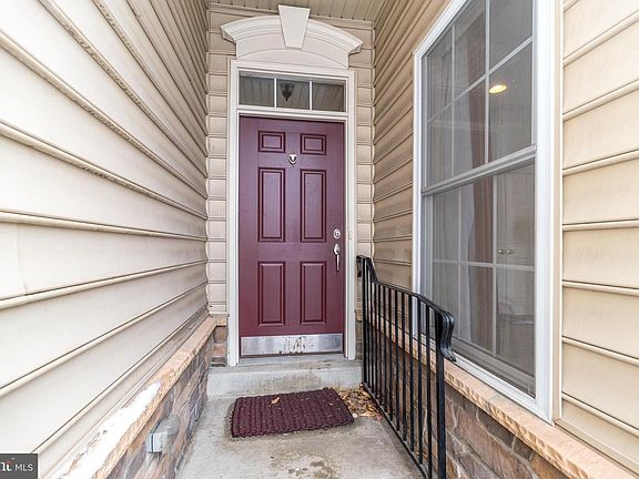 2nd image of 114 W Kennedy Rd #189