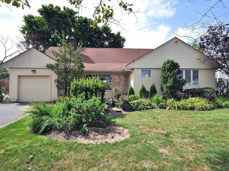 1st image of 1 Thompson Dr