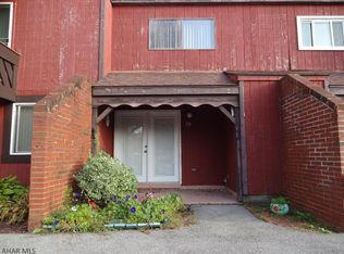 18 Laurelbrook Ct, Cresson, PA 16630