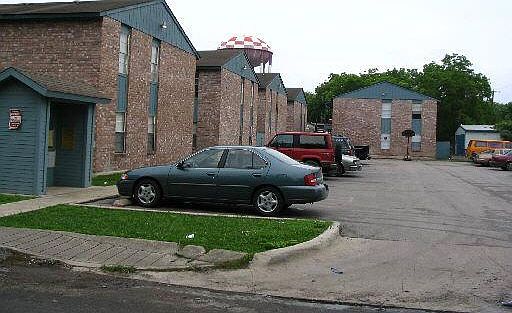 1st image of 226 W VESTAL PL