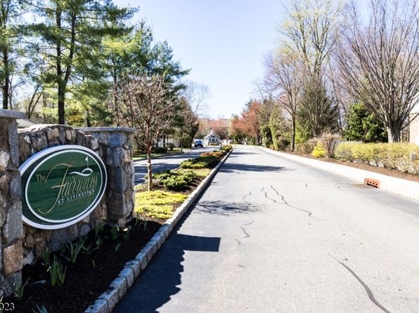 6 Oakmont Ct