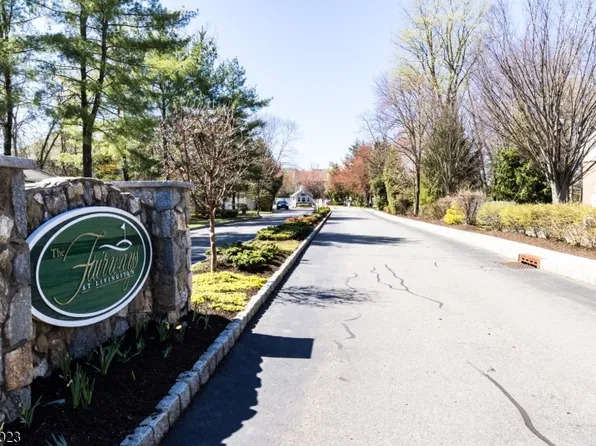 6 Oakmont Ct, Livingston, NJ 07039