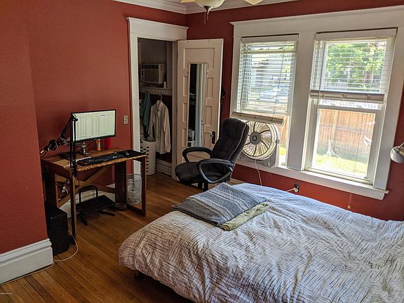 4th image of 1306 Wealthy St SE