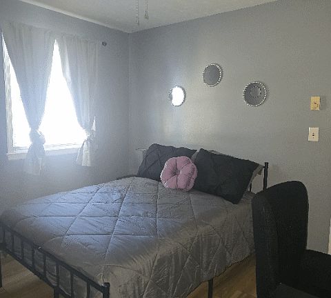 3rd image of 214 Liberty St #1