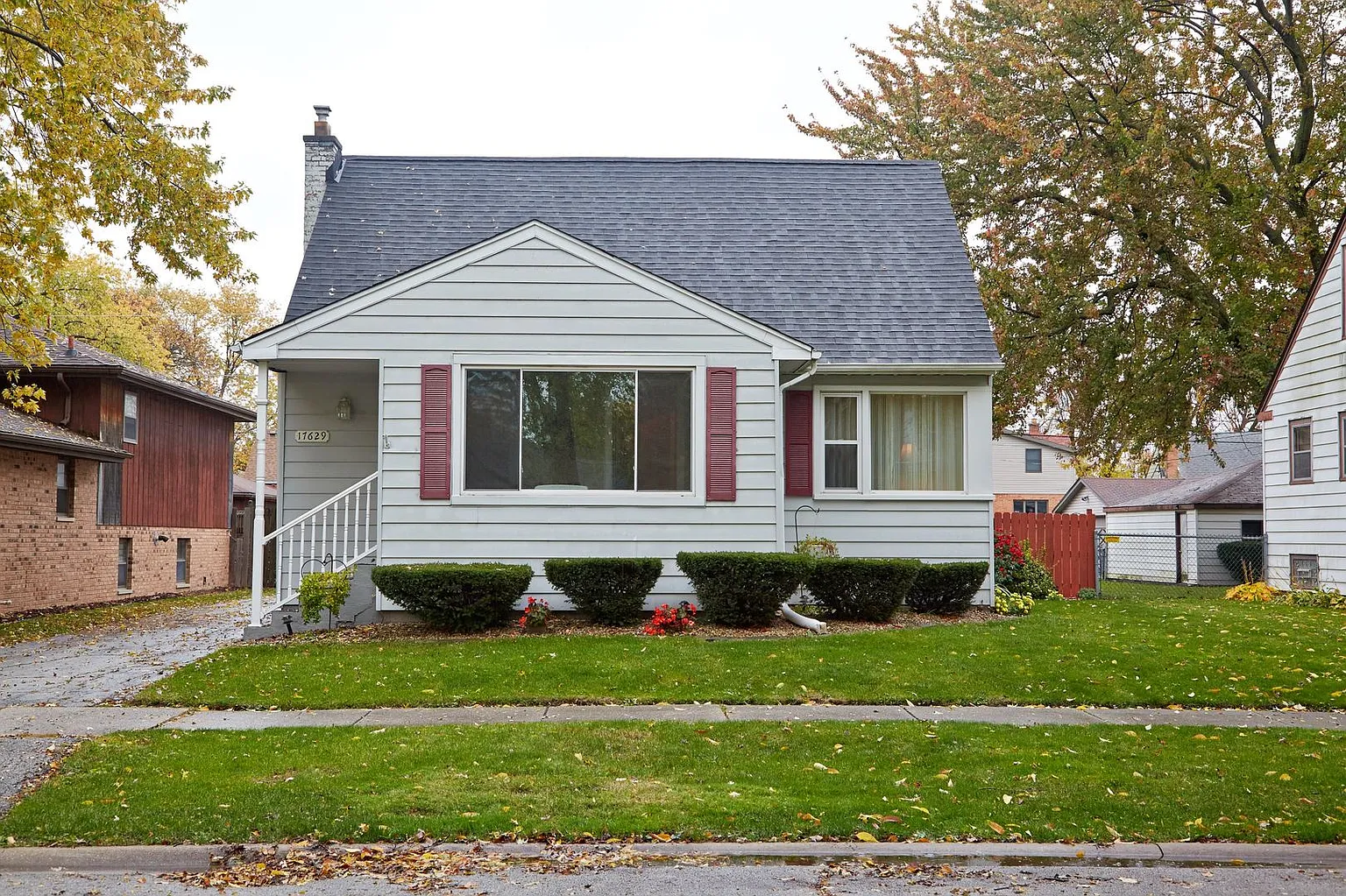 17629 Community St photo 1