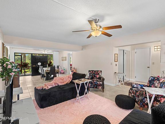 3rd image of 275 INDIGO Drive #104