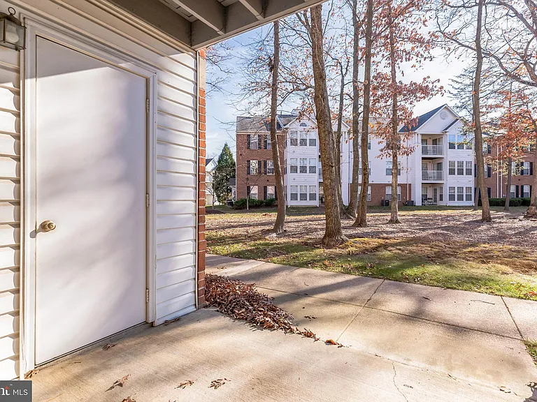 2405 Forest Edge Ct #103 — Photo 19