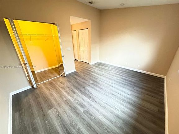 4th image of 1755 NE 6th St #1208