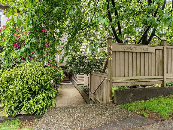 3rd image of 998 W 19th Ave #301