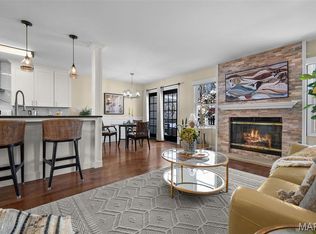 16176 Lea Oak Ct, Chesterfield, MO 63017