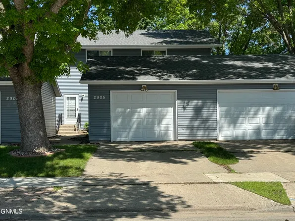 2905 Warwick Loop, Bismarck, ND 58504