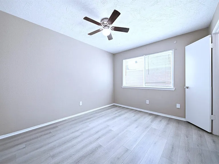 7502 Addicks Clodine Rd — Photo 26