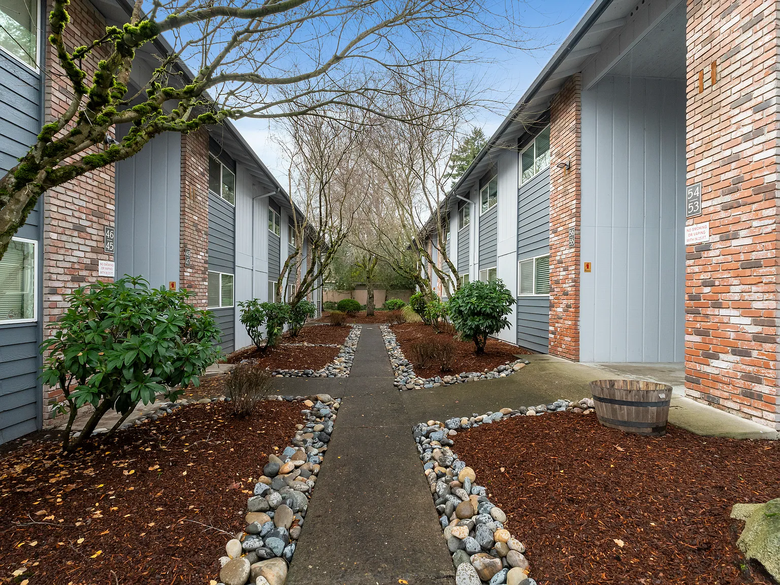 ONE MONTH FREE! Sagewood Estates | Pet-Friendly 1 & 2 Bedroom Apartments in NE Portland — Photo 2