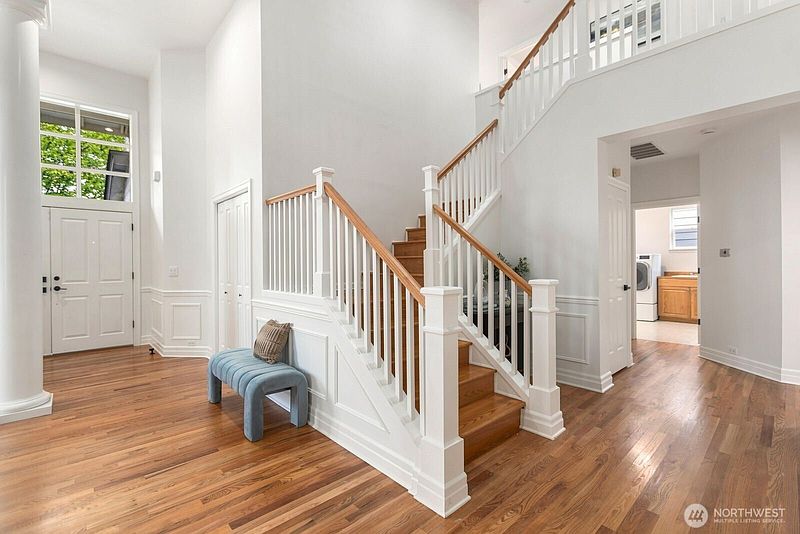 3rd image of 3429 Lincoln Avenue NE