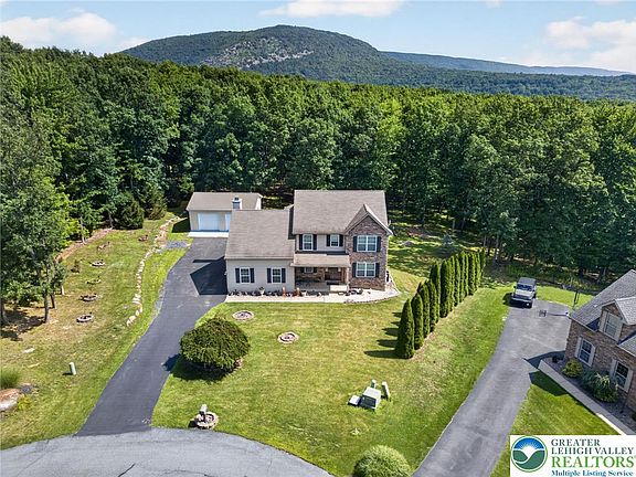 5th image of 2199 Acorn Ct