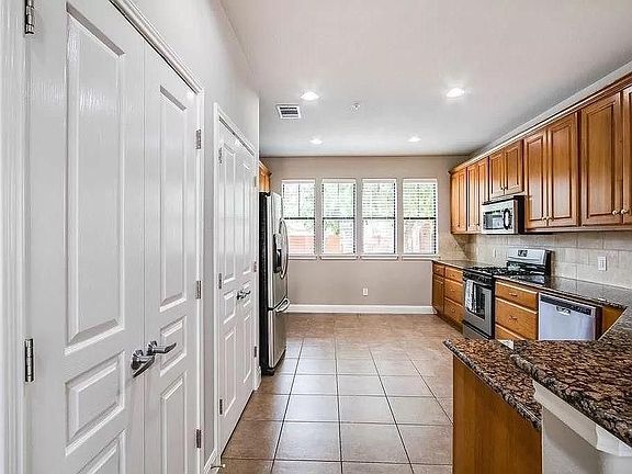 4th image of 6705 Covered Bridge Dr Unit 26
