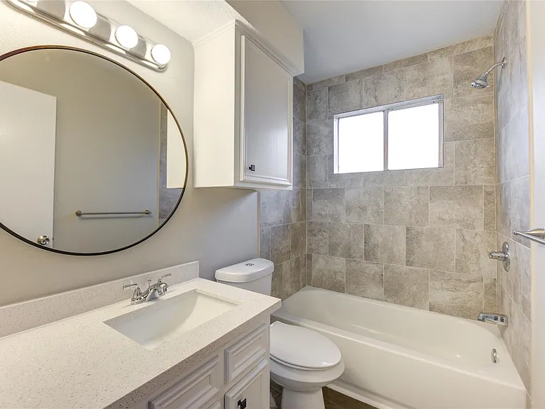 6603 1/2 Narcissus St — Photo 19
