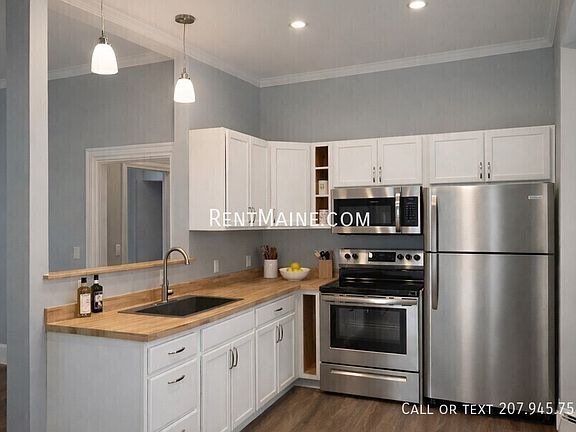 2nd image of 15 Lloyd Ln APT 1