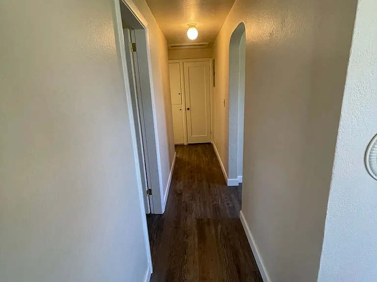 1050 Hiatt St — Photo 19