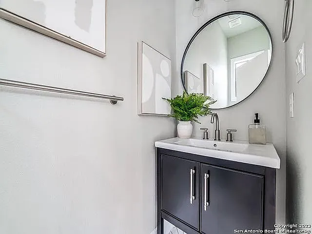 1035 S Pine St #401 — Photo 17