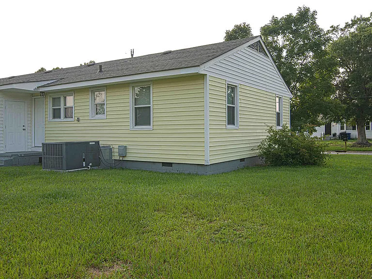322 Starling St #1 — Photo 20
