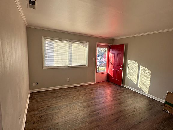 3rd image of 2405 Deherradora Ave #2405