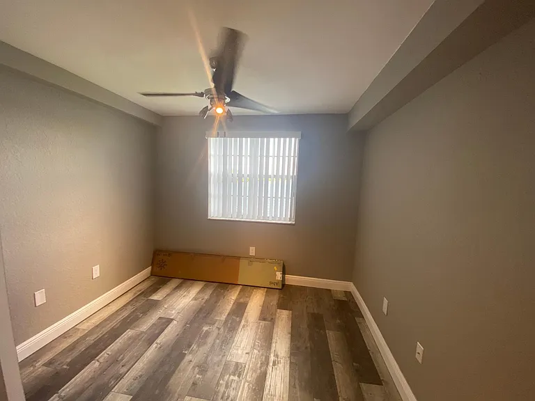 2831 N Oakland Forest Dr — Photo 14