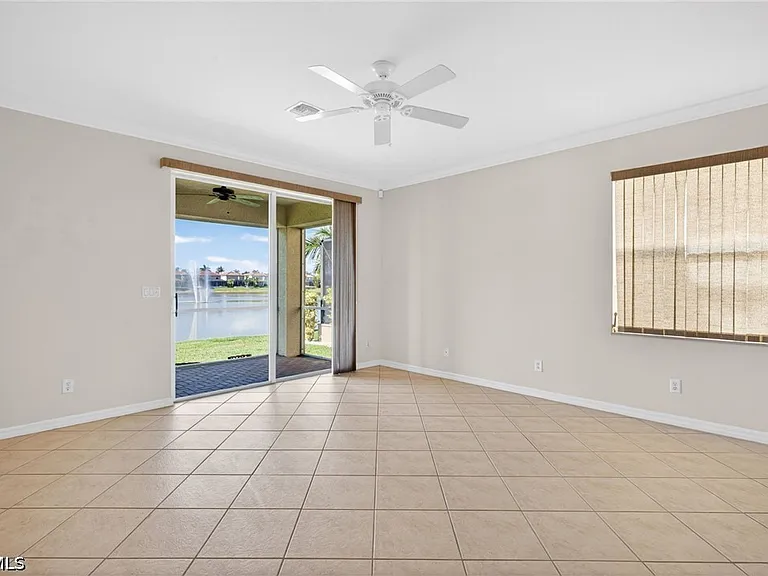 8369 Sumner Ave — Photo 4