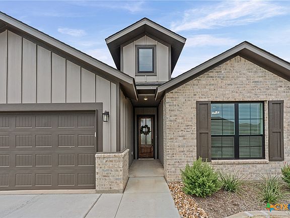3rd image of 8618 Glade Dr