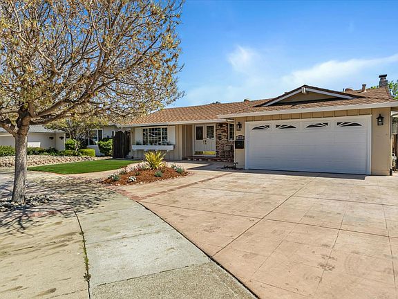 2nd image of 5812 Moraga Ave