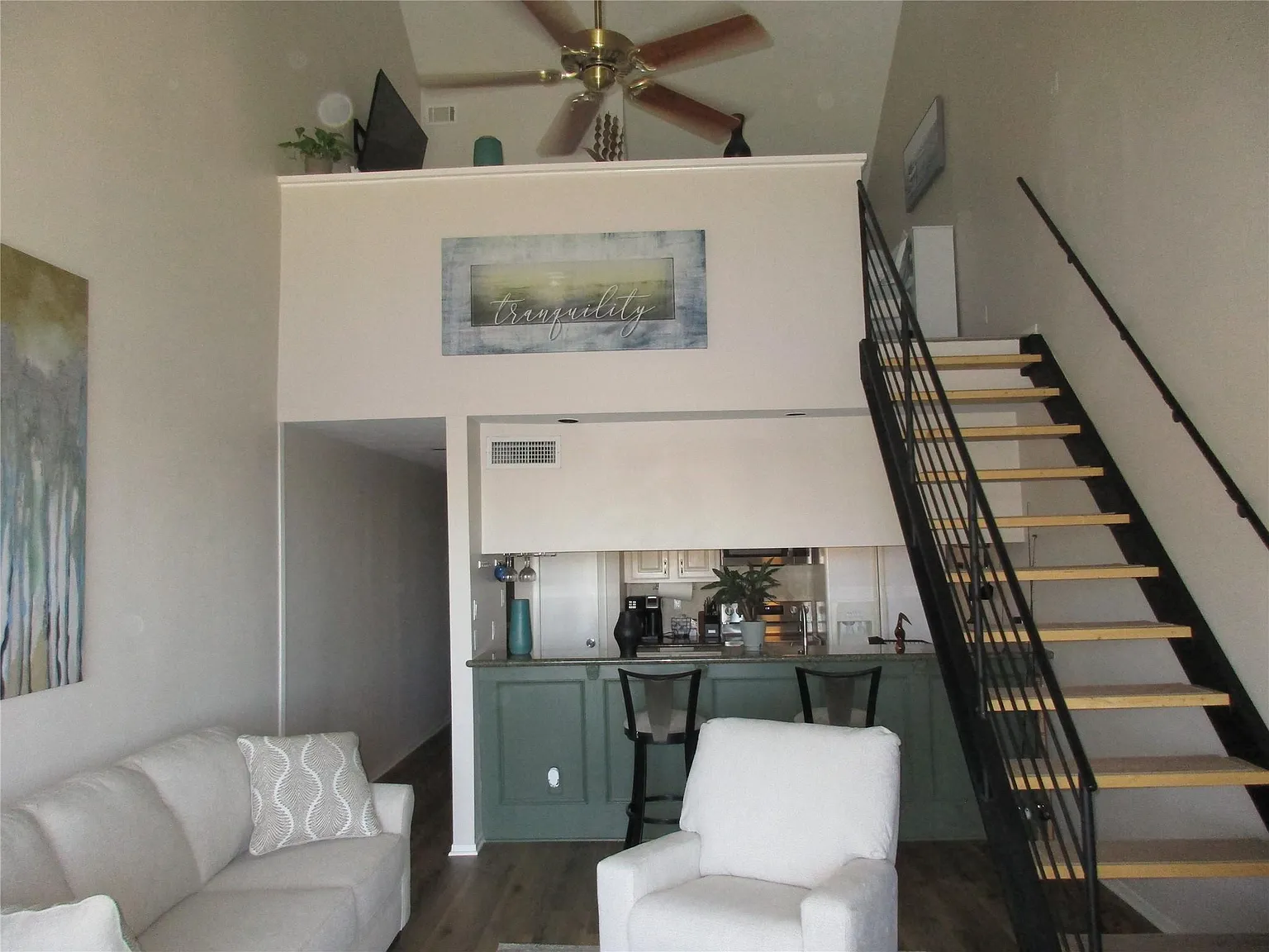 2 bed, 1.5 bath, 901 sqft, $2,295 — Photo 4