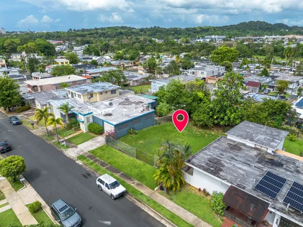 Urb El Paraiso F2 1613 Calle Rodano, San Juan, PR 00926