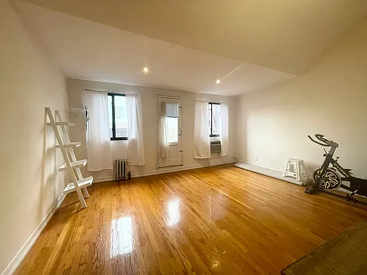 Rented by Meraki Realty LLC | media 3