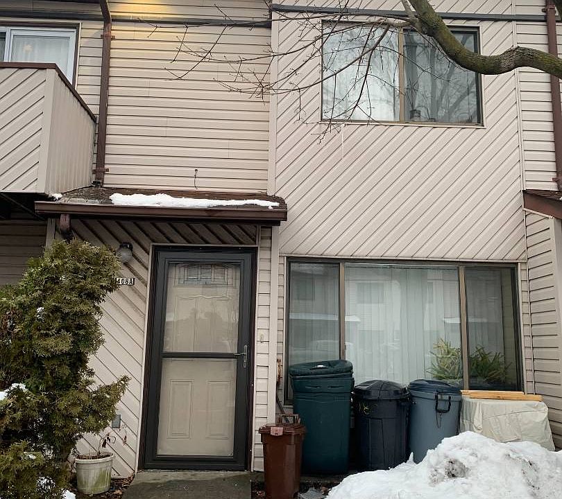 1st image of 653 Pelton Ave