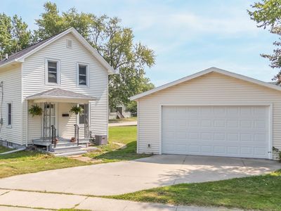 335 Washington Ave, Neenah, WI, 54956